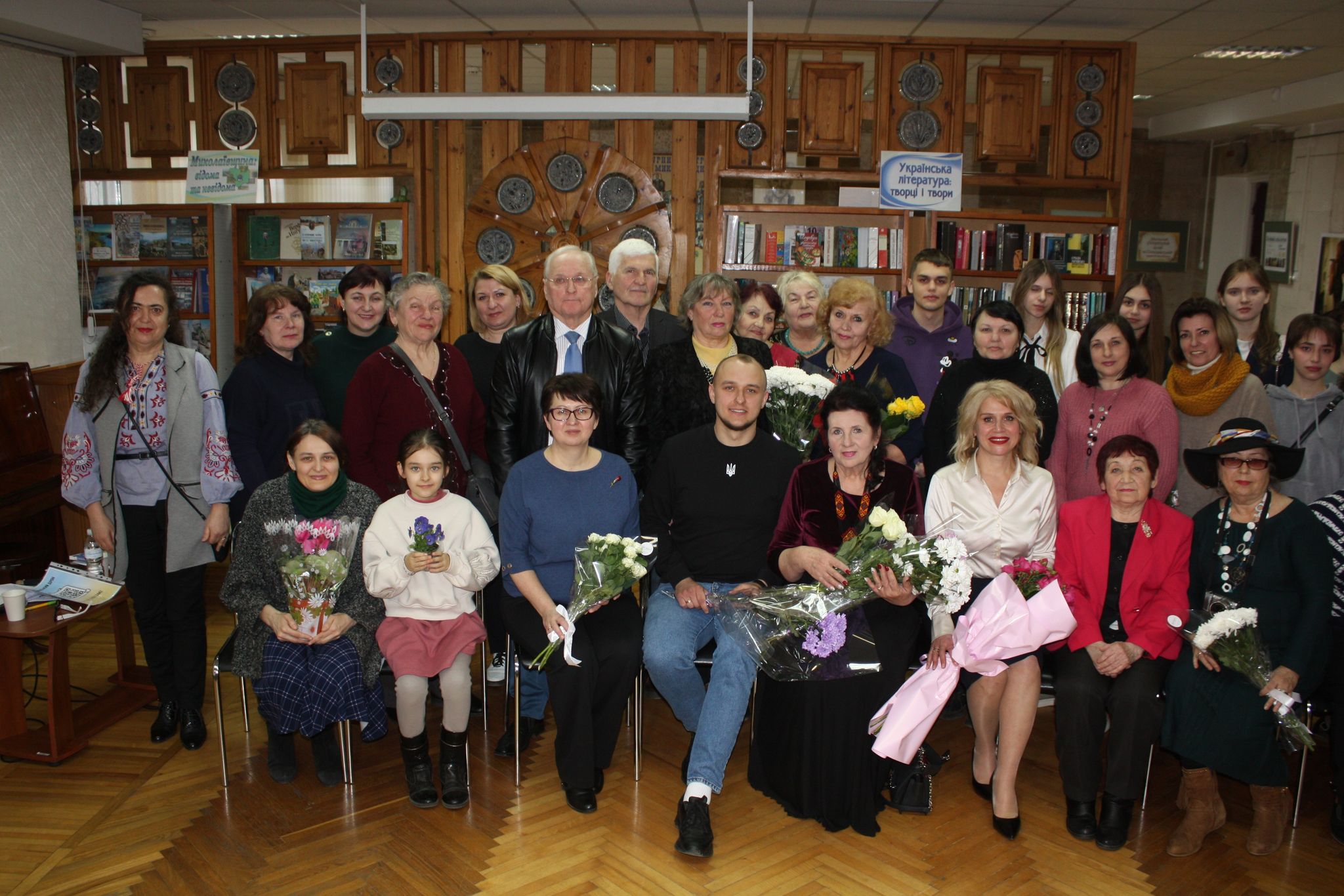 True connoisseurs of patriotic poetry gathered at the presentation of Halyna Zaporozhchenko's new book "Nation of the Brave"