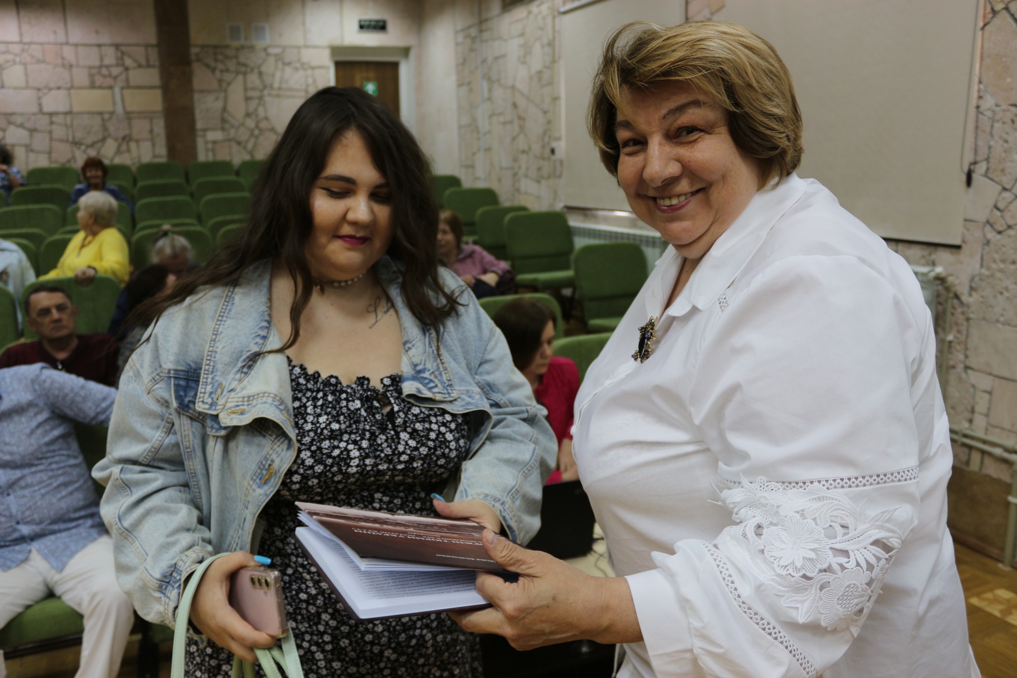 У Центральній бібліотеці ім. Марка Кропивницького 23 квітня зібрались читачі на день видавництва Ірини Гудим