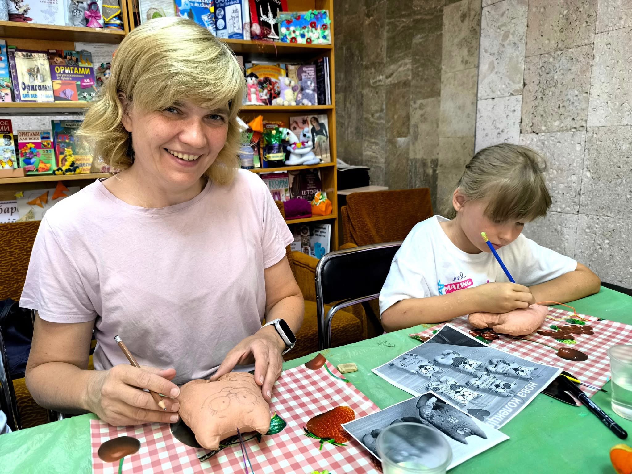 На майстер-класі від КМА «Арт-спокуса» разом із талановитою майстринею Вірою Жевнер ми створювали текстильних котиків