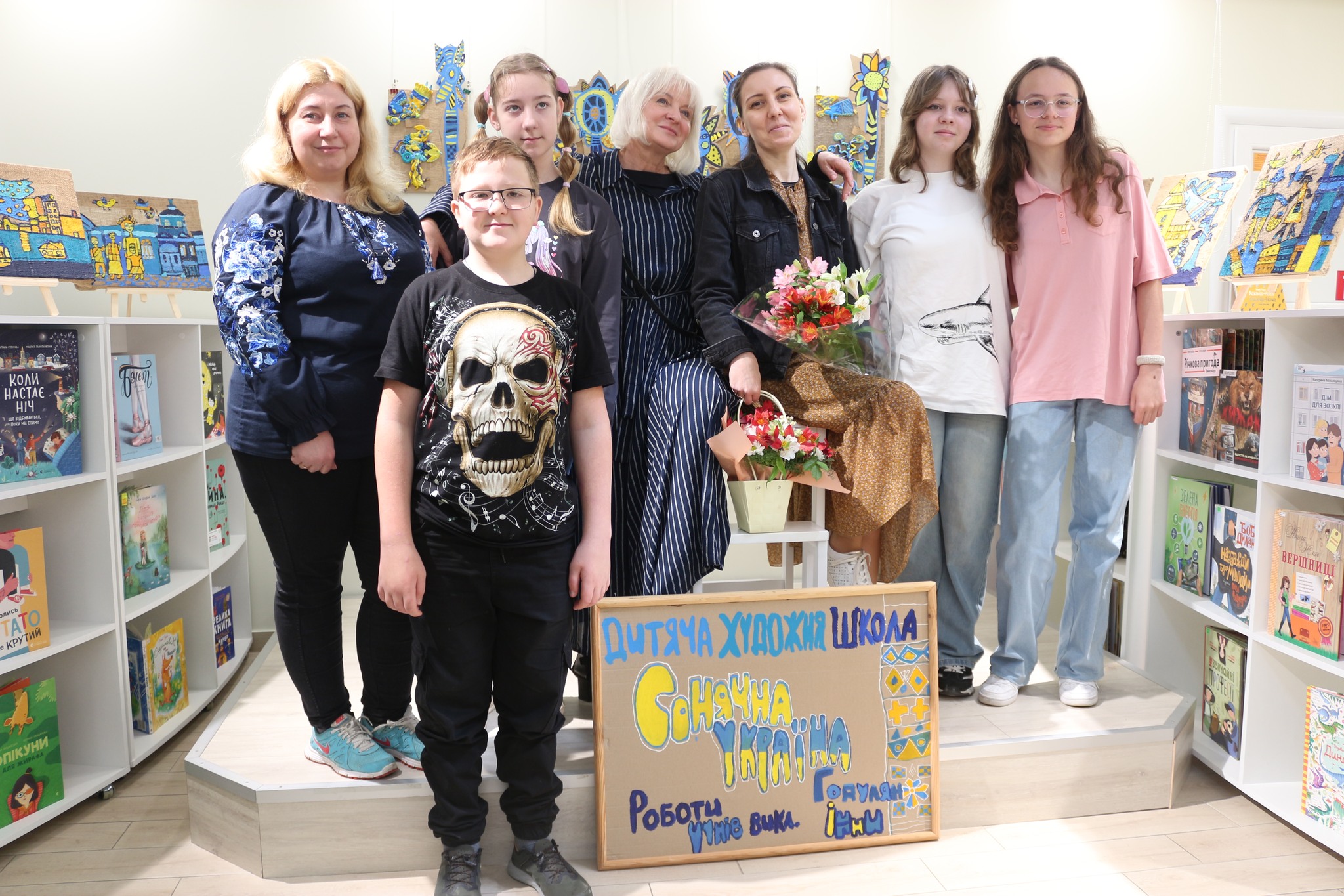 A new exhibition of the third grade pupils of the Mykolaiv children's art school "Sunny Ukraine" in the Center for Modern Reading "MARKO"